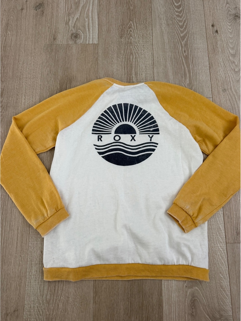 Roxy Long Sleeve Raglan Sweatshirt in Mustard and Cream, Size L